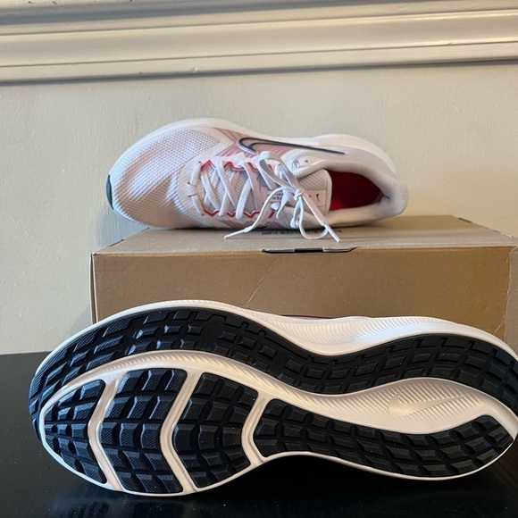 NIKE DOWNSHIFTER WOMEN SIZE 10NEW PINK AND BLACKENED BLUE RUNNING SHOES - Picture 9 of 11